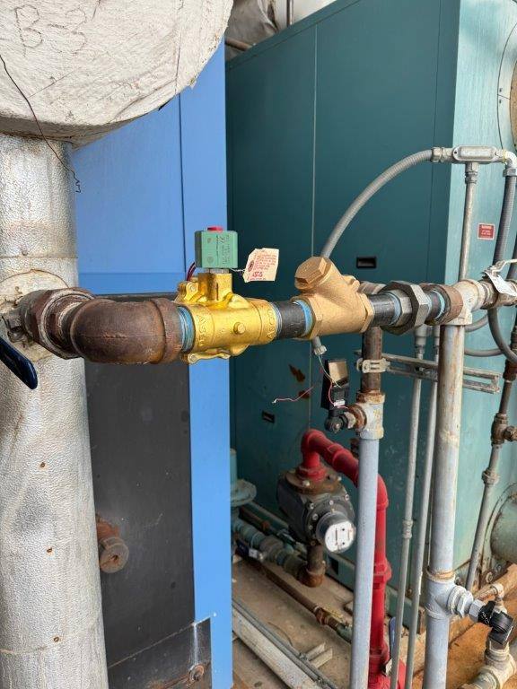 Commercial plumbing pipe installation